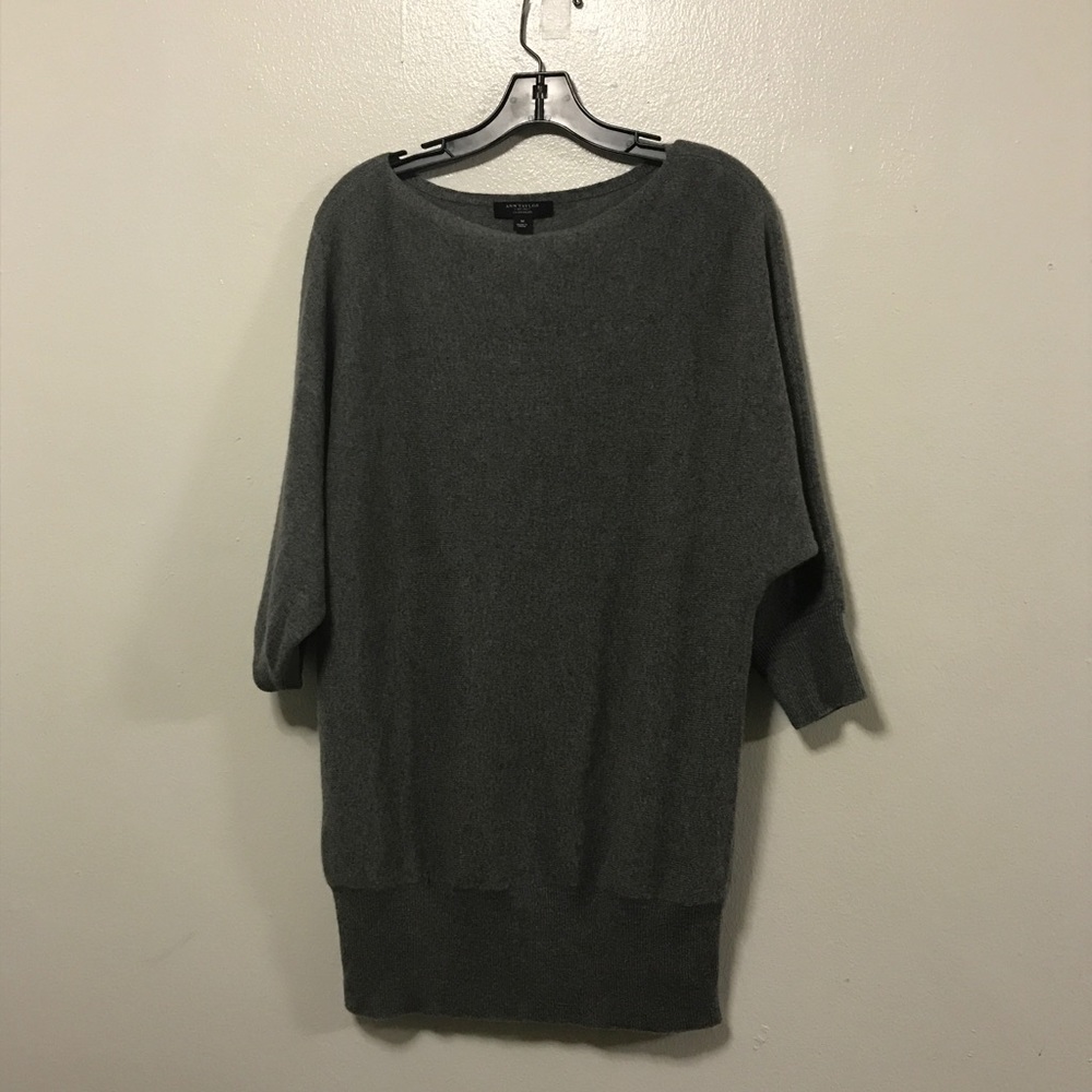 Never worn ladies cashmere sweater